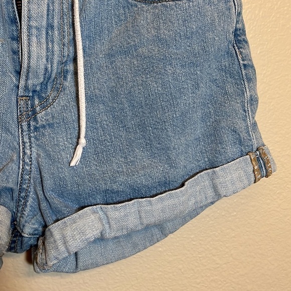 LEVI’S Blue Jean Shorts - Picture 6 of 16